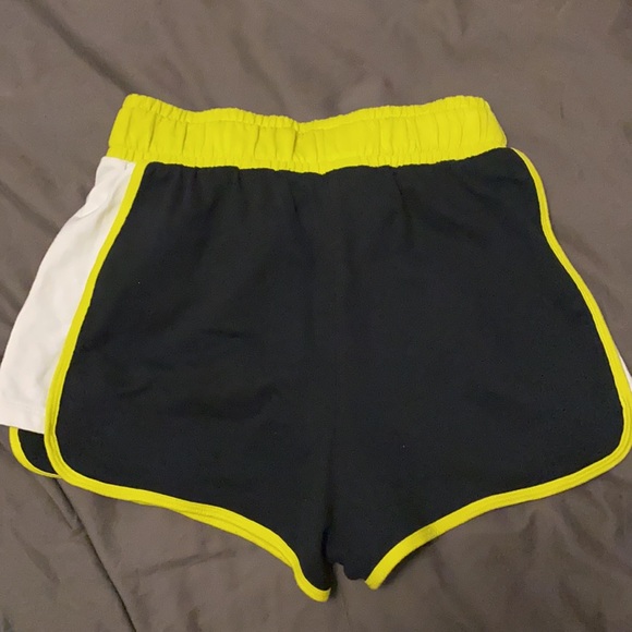 Puma shorts - Picture 2 of 3